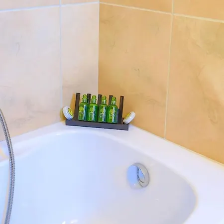 فيلة Senses Pouládes