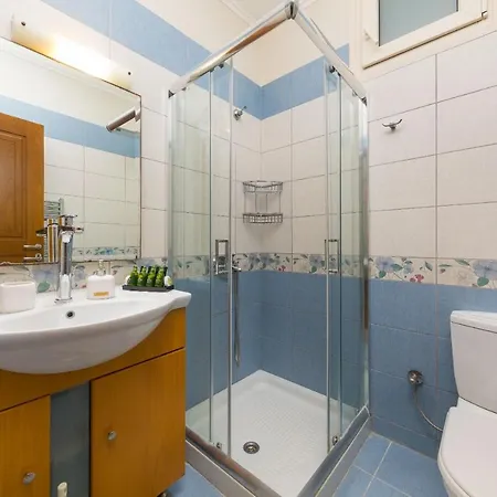 Senses Willa Pouládes